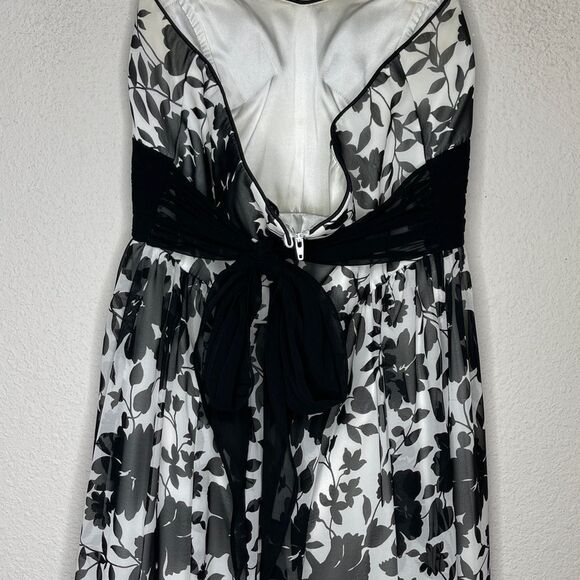 White House Black Market‎ Floral Strapless Dress - Picture 4 of 8